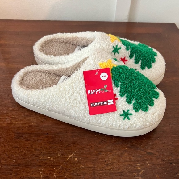 NWT Cozy Christmas Tree women’s Slippers size 7.5 (38-39) - Picture 3 of 10